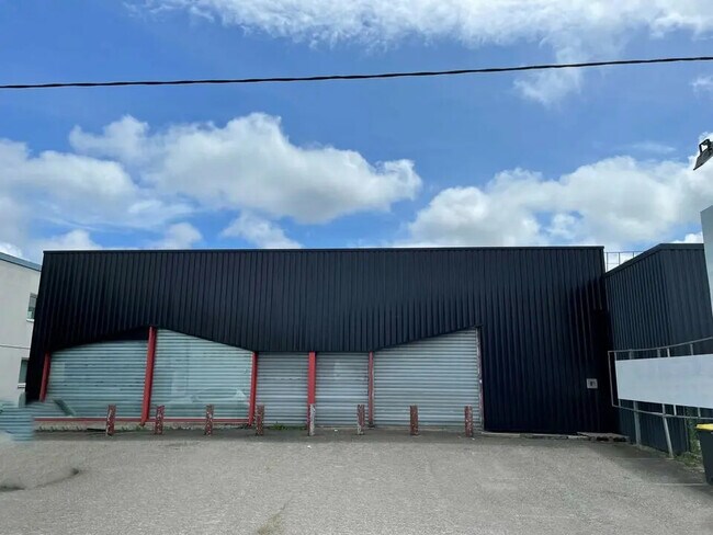Plus de détails pour Local commercial à louer