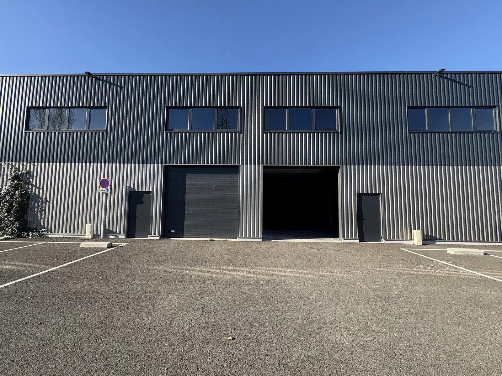 77 Bis Avenue De La Libération, Ambarès-et-Lagrave à louer Photo de l’immeuble– Image 1 sur 5