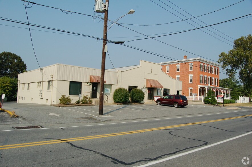 329 Main St, Landisville, PA à louer - Photo de l’immeuble – Image 2 sur 4