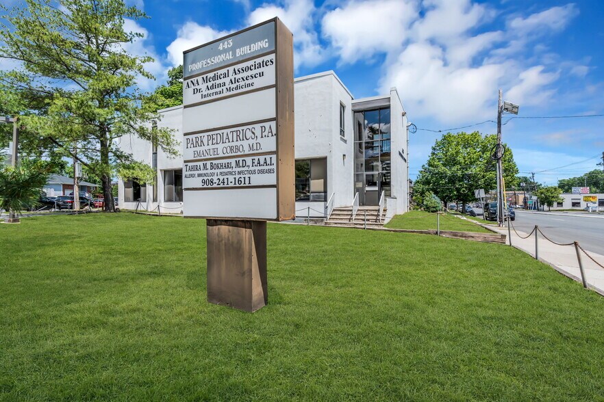 441-443 E Westfield Ave, Roselle Park, NJ à vendre - Photo de l’immeuble – Image 3 sur 10