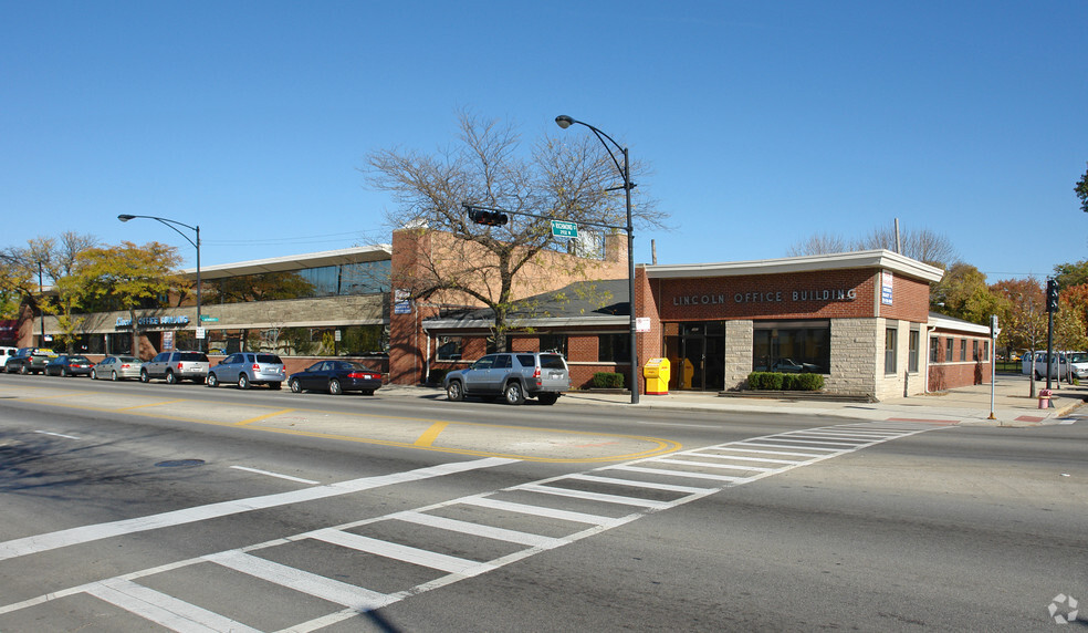 5875 N Lincoln Ave, Chicago, IL à louer - Photo de l’immeuble – Image 1 sur 5