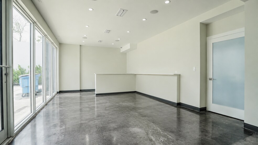530 NW 54th St, Miami, FL à vendre - Photo de l’immeuble – Image 3 sur 15