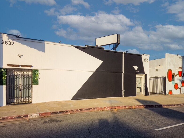 2632 S La Cienega Blvd, Los Angeles, CA à louer - Photo de l’immeuble – Image 1 sur 9
