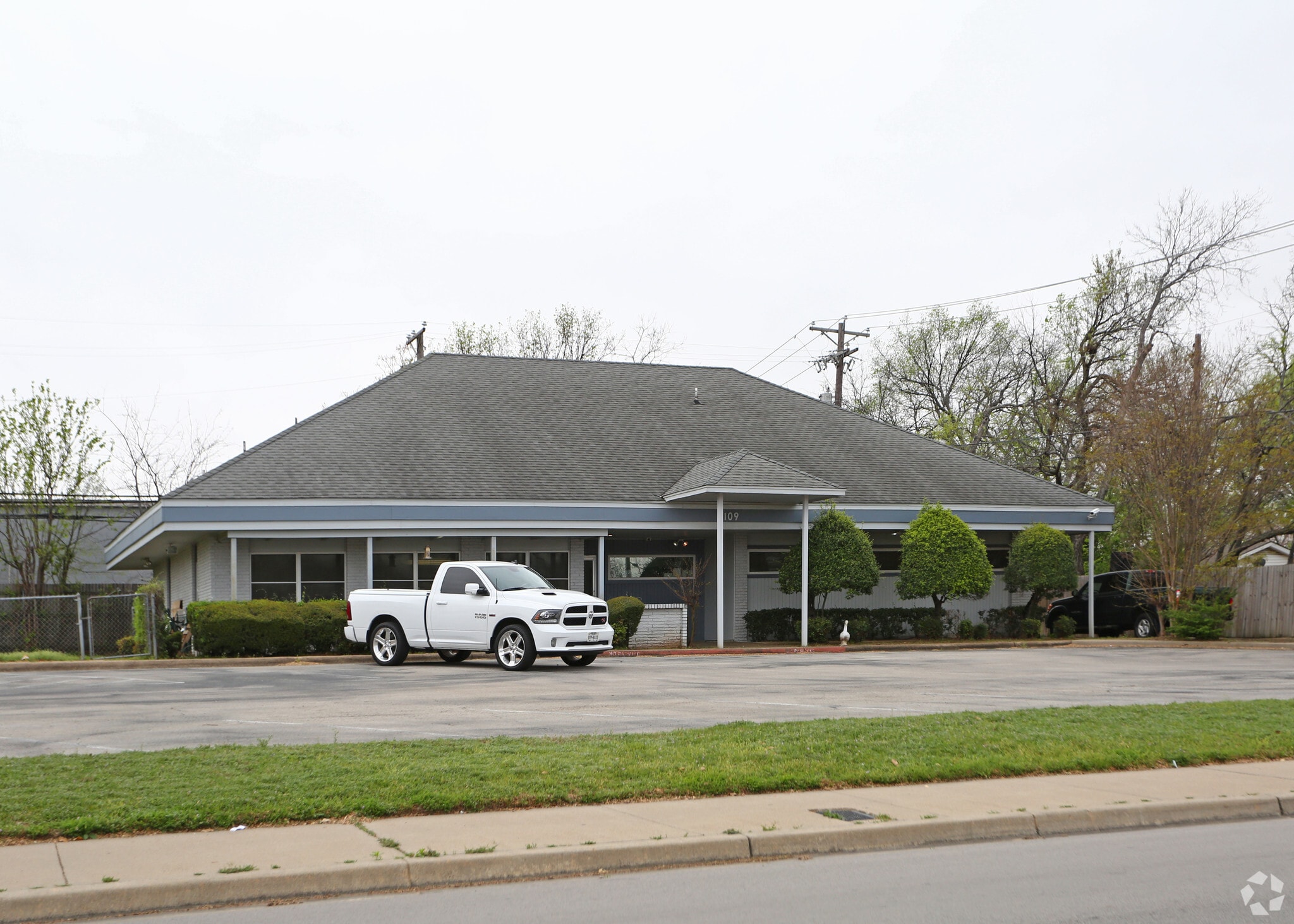 109 W Midway Dr, Euless, TX à vendre Photo principale– Image 1 sur 4