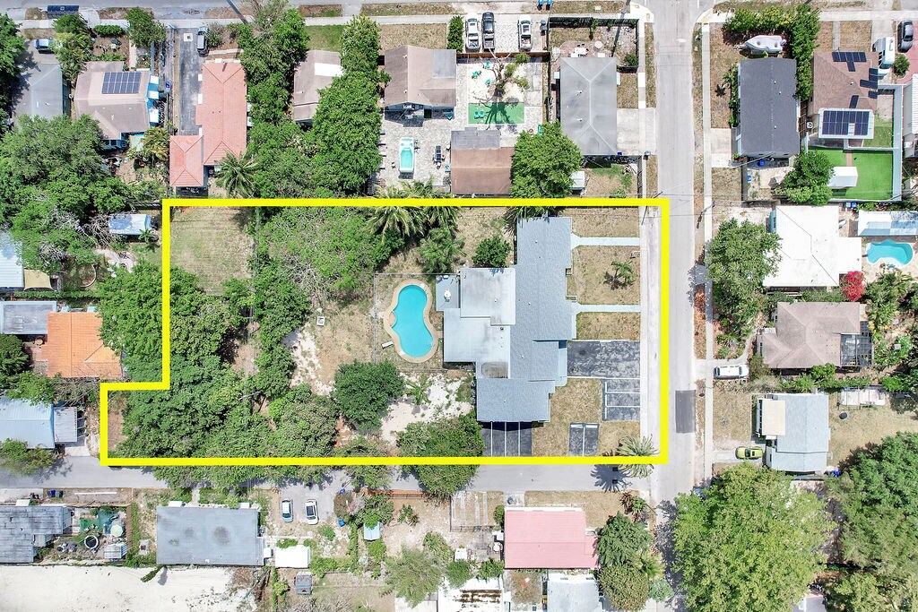 2415 Pierce St, Hollywood, FL à louer Photo principale– Image 1 sur 3