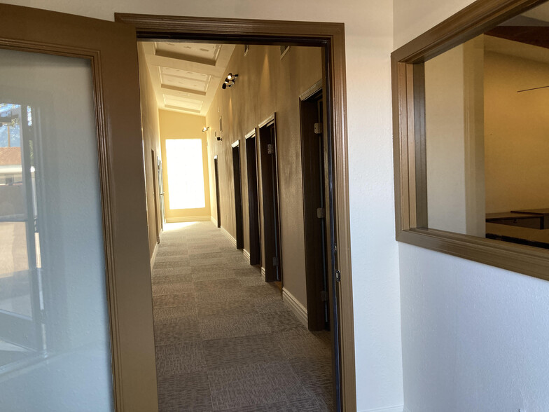 2530 S Rural Rd, Tempe, AZ à louer - Photo de l’immeuble – Image 3 sur 18