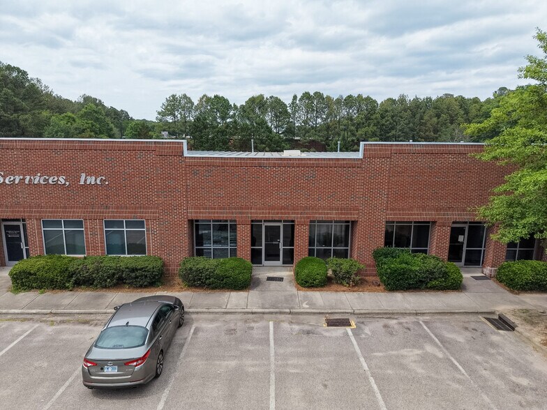 1301-1317 Copeland Oak Dr, Morrisville, NC à louer - Photo de l’immeuble – Image 1 sur 13