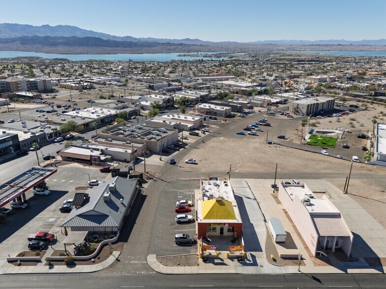 25 Acoma Blvd N, Lake Havasu City, AZ à vendre - Photo de l’immeuble – Image 3 sur 5