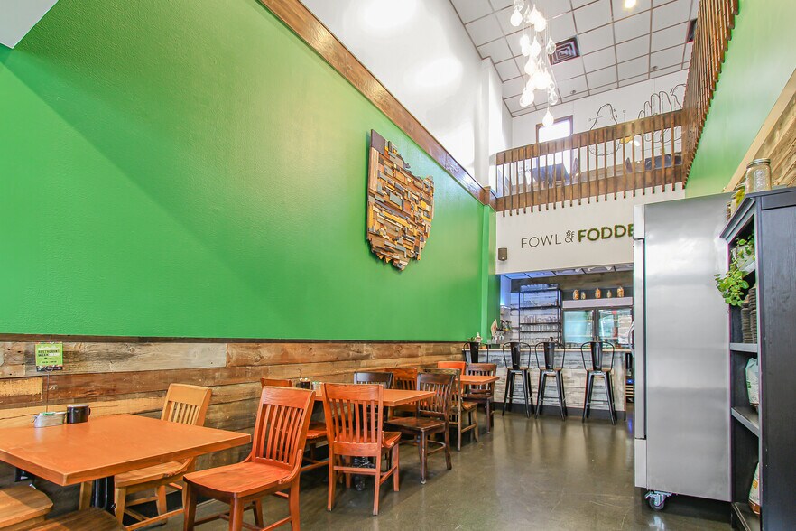 614 Adams St, Toledo, OH à louer - Photo de l’immeuble – Image 3 sur 9