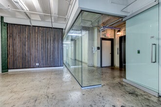 833 S Spring St, Los Angeles, CA à louer Photo intérieure– Image 1 sur 14