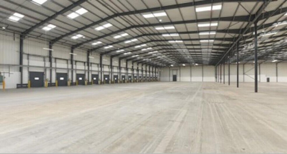 Touchet Hall Rd, Manchester à louer - Photo de l’immeuble – Image 3 sur 20