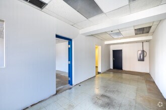 353 Rue Saint-Nicolas, Montréal, QC à louer Photo intérieure– Image 2 sur 4