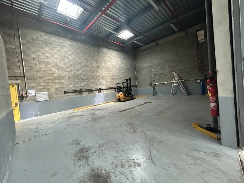 Industriel/Logistique dans Varennes-le-Grand à louer - Photo de l’immeuble – Image 3 sur 4