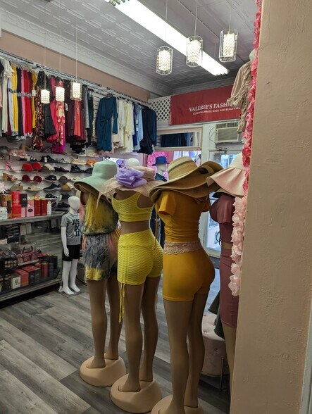 1 Park St, Attleboro, MA à louer - Photo de l’immeuble – Image 3 sur 27