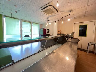 Plus de détails pour Local commercial à louer