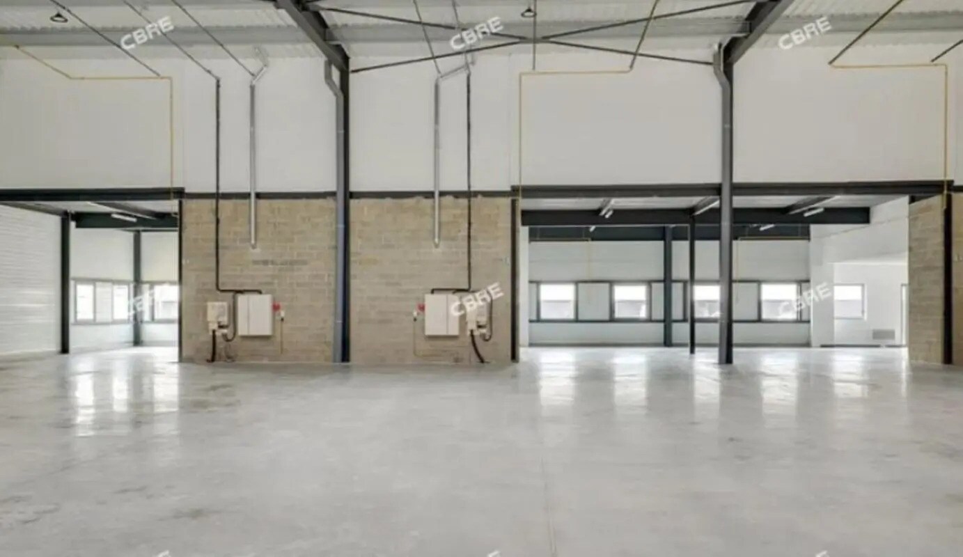 Bureau dans Les Pennes-Mirabeau à louer Photo intérieure– Image 1 sur 4