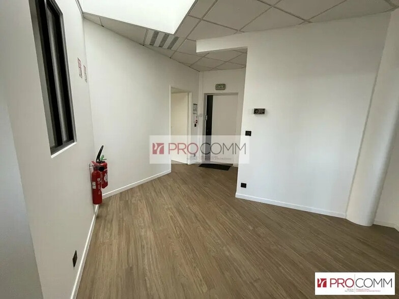 Bureau dans Chartres à louer - Photo intérieure – Image 3 sur 12