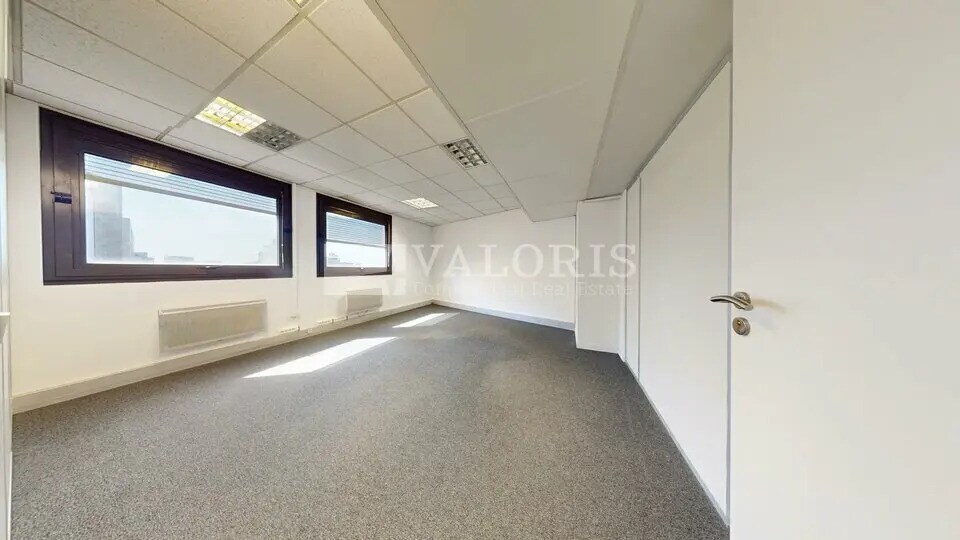 13 Rue Des Emeraudes, Lyon à louer - Photo de l’immeuble – Image 1 sur 8