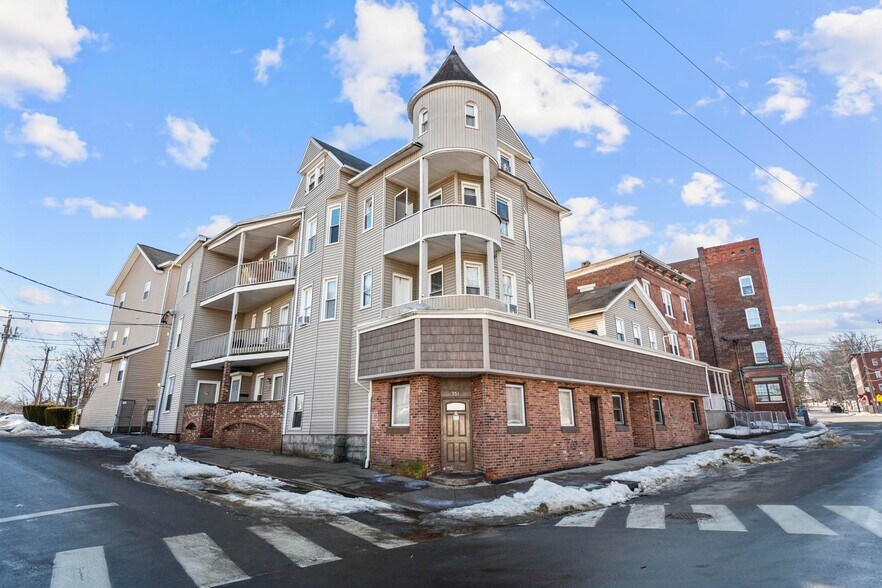 951-953 Bank St, Waterbury, CT à vendre - Photo principale – Image 1 sur 3