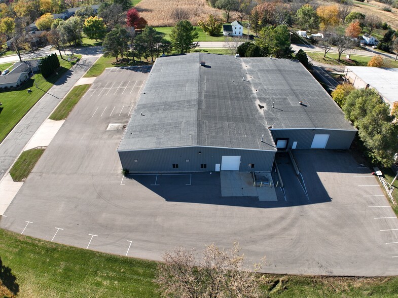 369 N Newcomb St, Whitewater, WI à vendre - Photo de l’immeuble – Image 3 sur 12