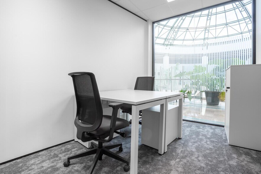 Bureau dans Bordeaux à louer - Photo de l’immeuble – Image 1 sur 10