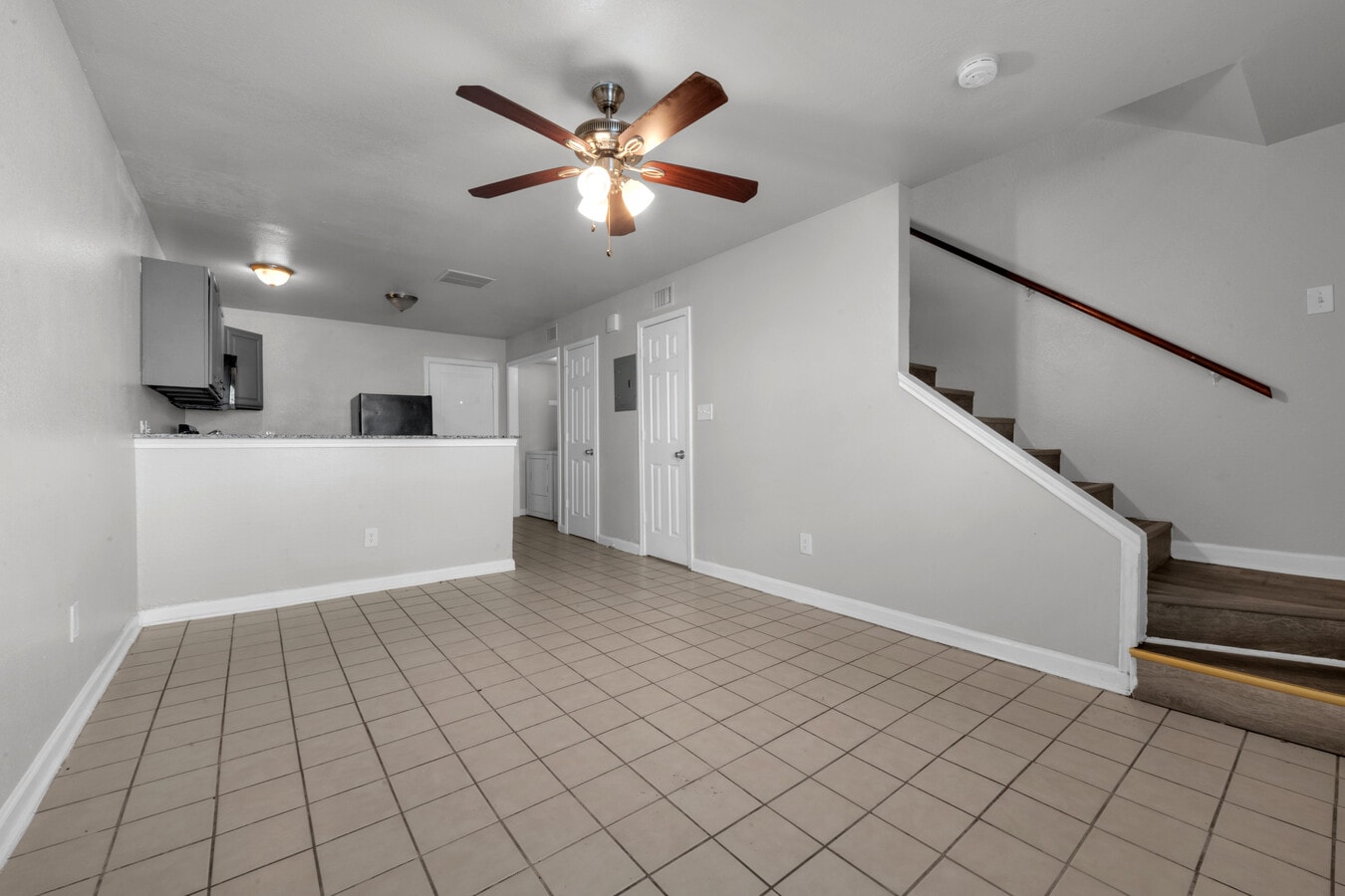 4936 Flamingo Rd, Fort Worth, TX 76119 - Lot 4 -  - Photo intérieure - Image 1 of 14