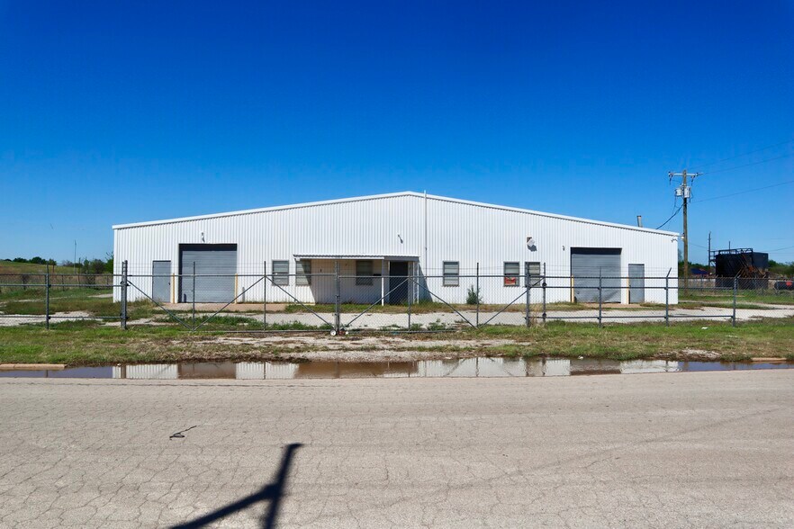 3224 Industrial Dr, Wichita Falls, TX à louer - Photo de l’immeuble – Image 3 sur 45