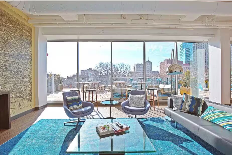 325 Chestnut St, Philadelphia, PA à louer Photo principale– Image 1 sur 7