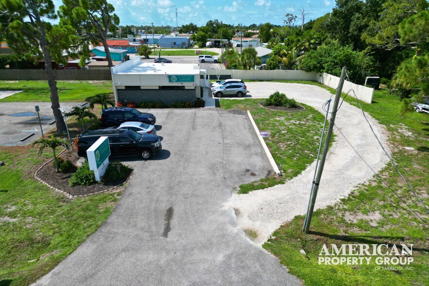 31 W Green St, Englewood, FL à louer - Photo de l’immeuble – Image 1 sur 15