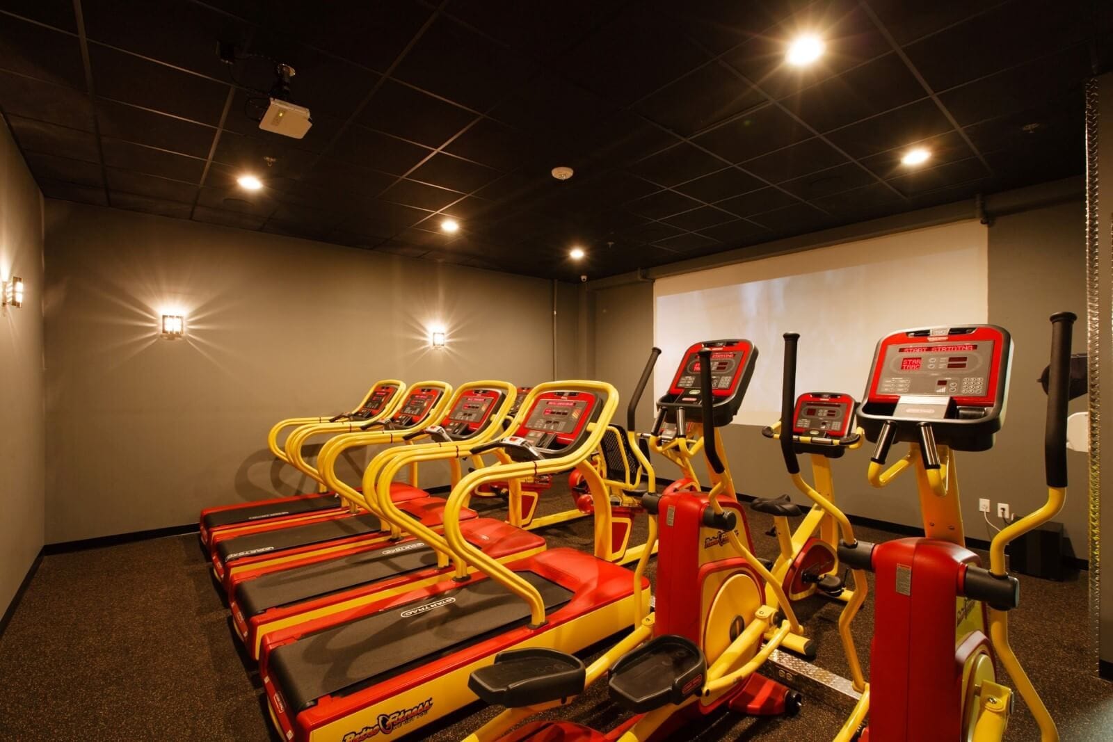 435-437 Broadway, Bayonne, NJ à louer Photo intérieure– Image 1 sur 2