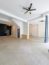 2443 S Nicollet Ave, Minneapolis, MN à louer Photo intérieure– Image 2 sur 3