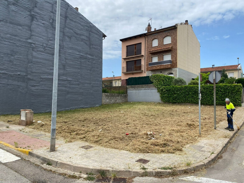 Carrer Joan Miró, Avinyó, Barcelona à vendre - Autre – Image 2 sur 4