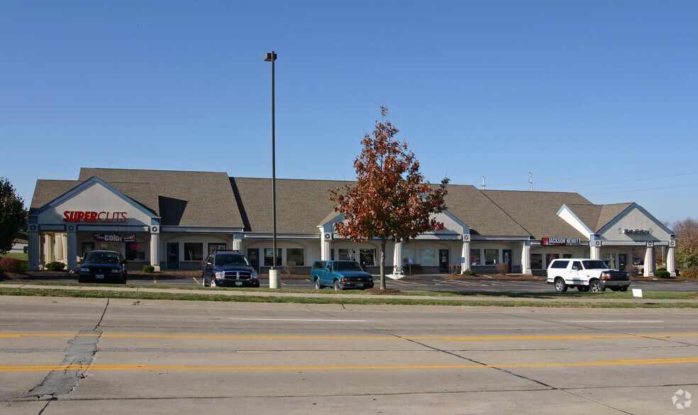 1345 Triad Center Dr, Saint Peters, MO à louer - Photo de l’immeuble – Image 3 sur 18