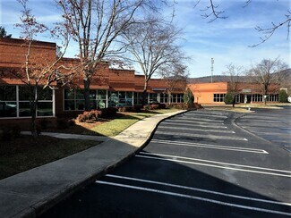 Plus de détails pour 6701 Peters Creek Rd, Roanoke, VA - Bureau à louer