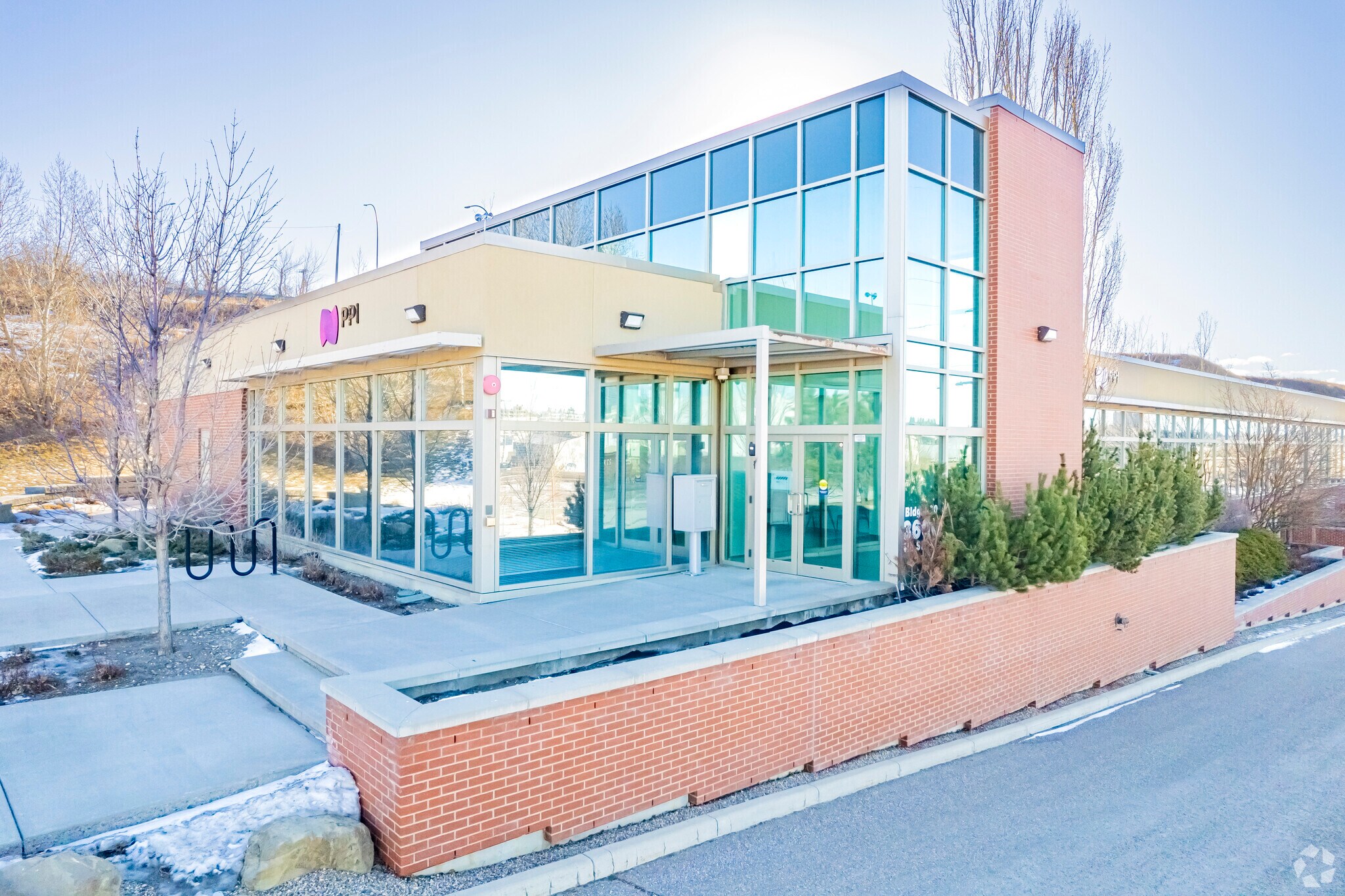 3600 4th St SE, Calgary, AB à vendre Photo principale– Image 1 sur 11
