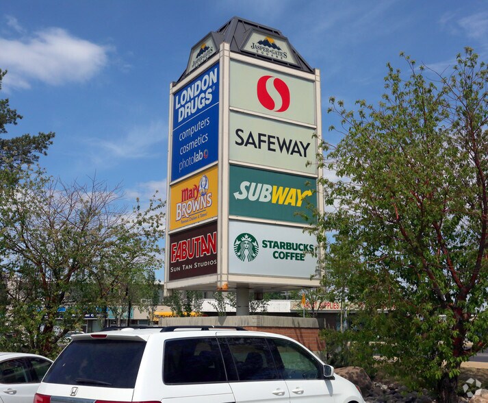 14941 Stony Plain Rd NW, Edmonton, AB à louer - Photo de l’immeuble – Image 3 sur 4