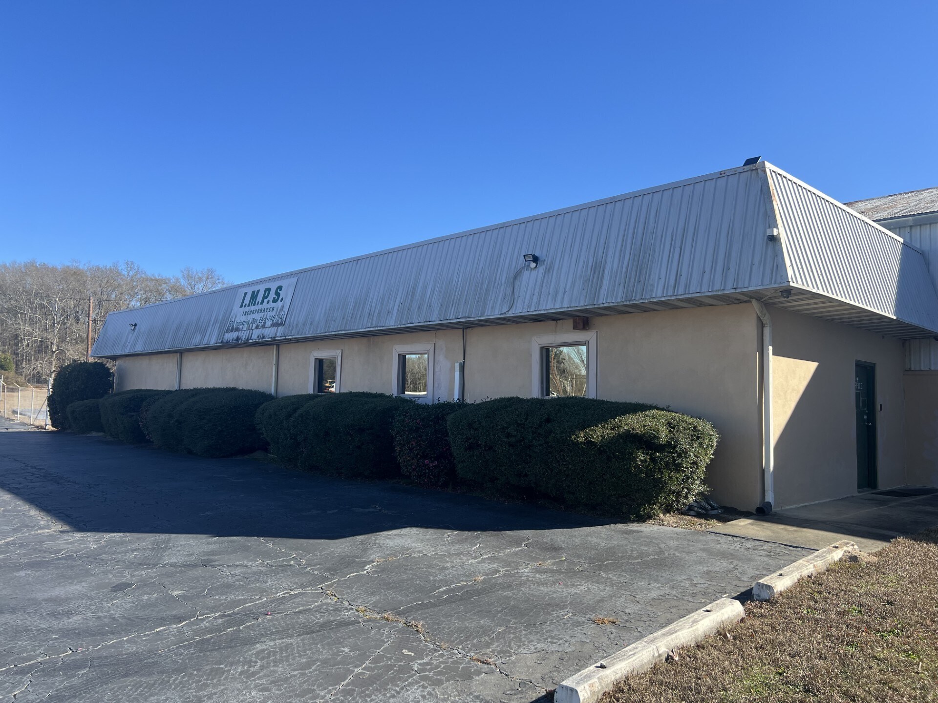 496-544 E Industrial Way, Macon-Bibb, GA à louer Photo de l’immeuble– Image 1 sur 7