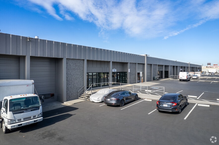 2953-2999 Teagarden St, San Leandro, CA à louer - Photo principale – Image 1 sur 12