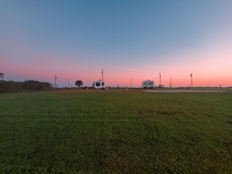 245 Kathy Dr, Cameron, LA à vendre - Photo de l’immeuble – Image 2 sur 11
