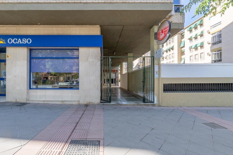 de Málaga, 73, Granada, Granada à vendre - Photo de l’immeuble – Image 2 sur 35