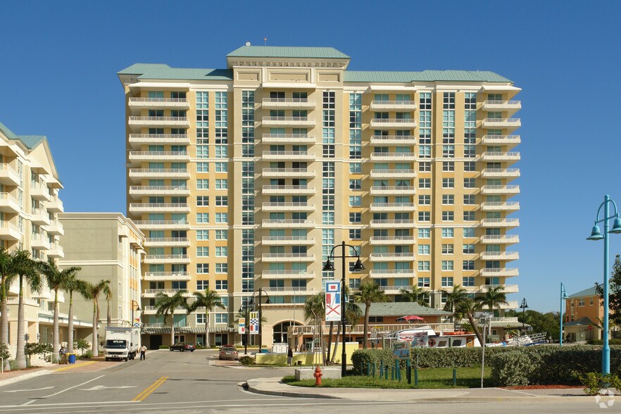 100 NE 6th St, Boynton Beach, FL à vendre - Photo de l’immeuble – Image 3 sur 7