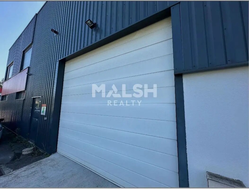 Bureau dans Vaulx-en-Velin à louer Photo de l’immeuble– Image 1 sur 8