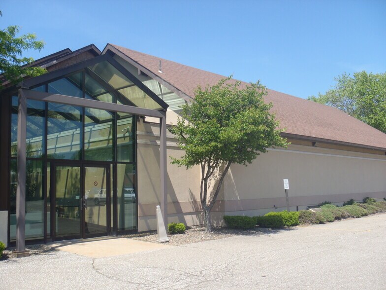 3211 Liberty St, Erie, PA à louer - Photo de l’immeuble – Image 1 sur 2