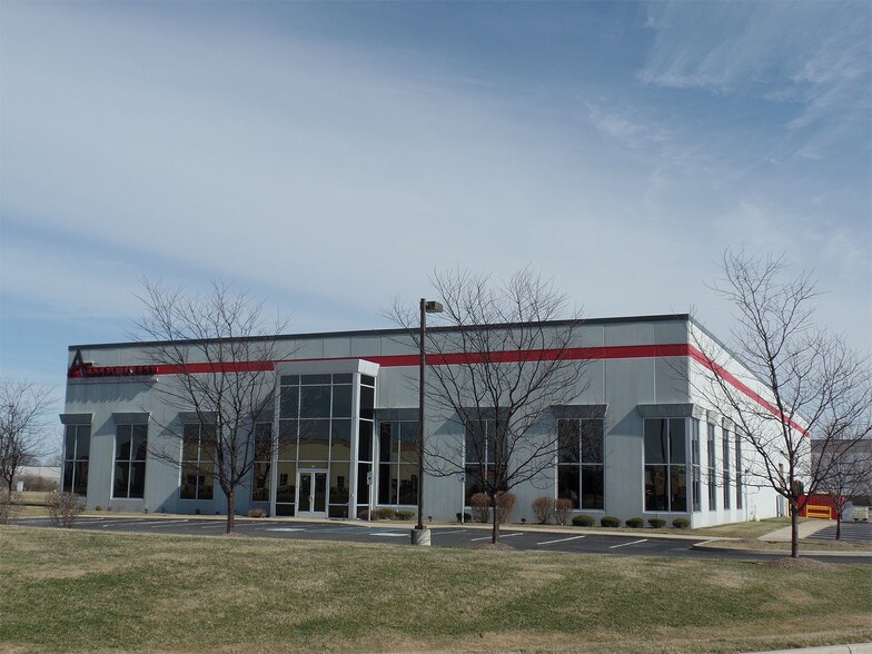 5905 Decatur Blvd, Indianapolis, IN à vendre - Photo de l’immeuble – Image 3 sur 7
