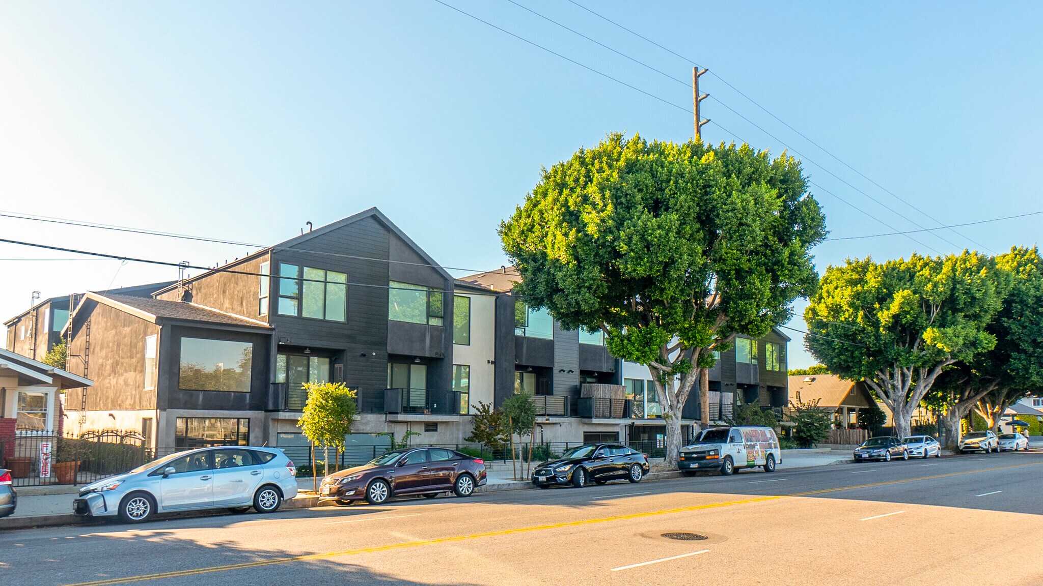 6417 N Figueroa St, Los Angeles, CA à vendre Photo de l’immeuble– Image 1 sur 15