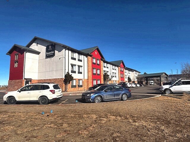 16921 E 32nd Ave, Aurora, CO à vendre Photo principale– Image 1 sur 16