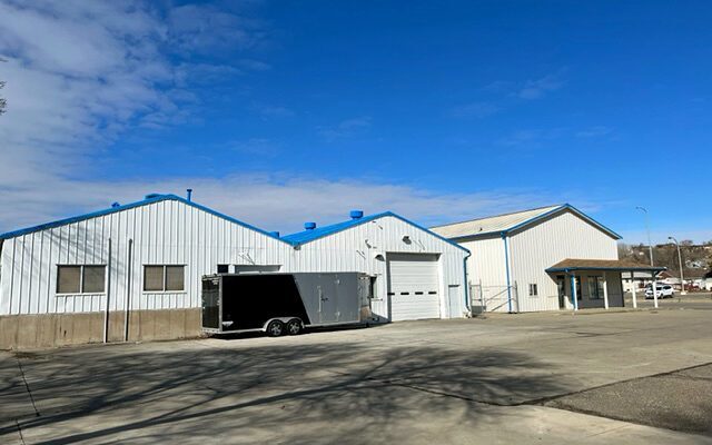 1121 E Main St, Mandan, ND à vendre - Photo de l’immeuble – Image 2 sur 12