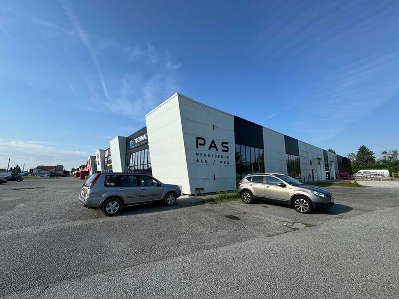 Local commercial dans Bourg-lès-Valence à louer - Photo de l’immeuble – Image 1 sur 3