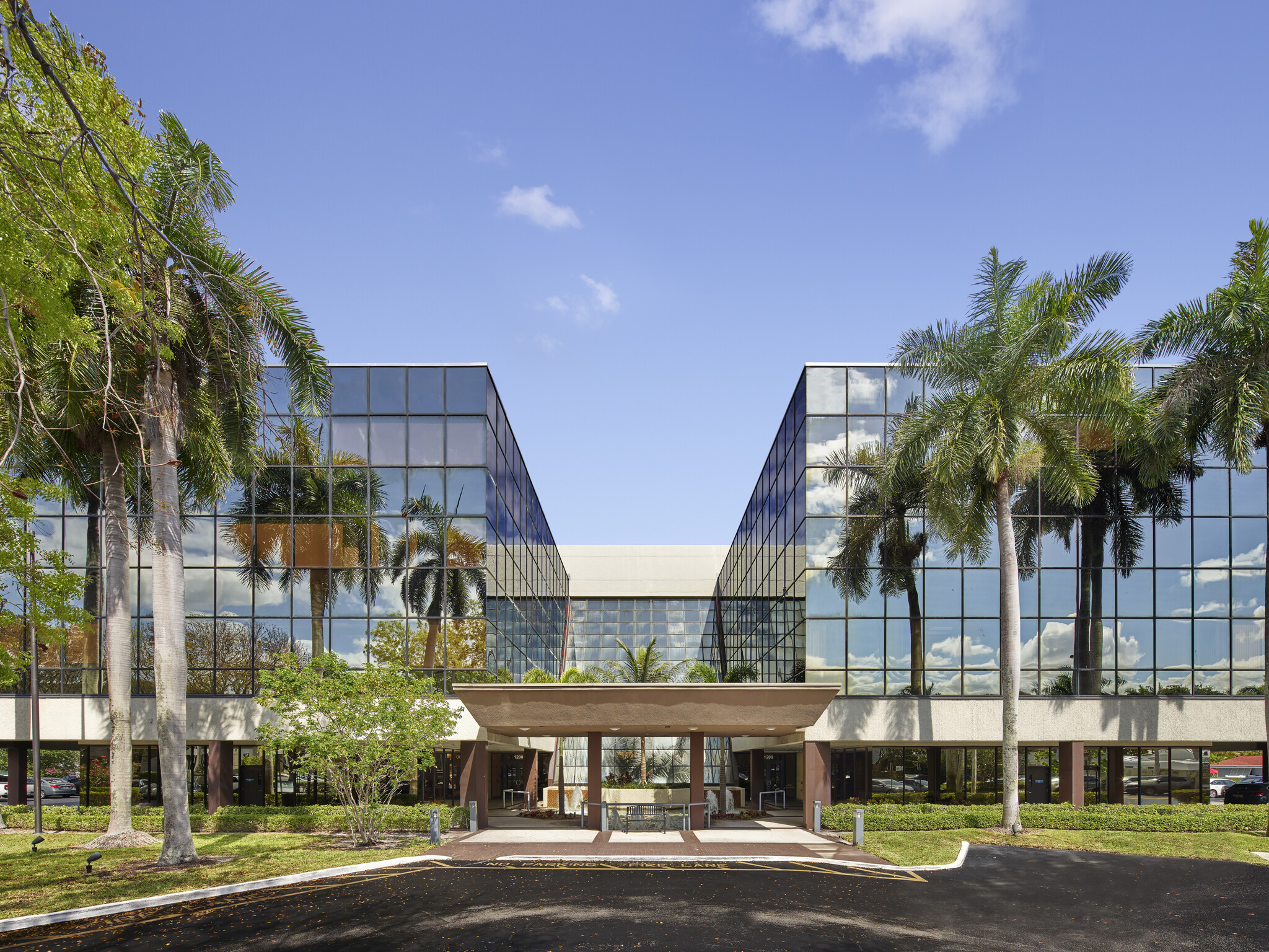 1200 N Federal Hwy, Boca Raton, FL à vendre Photo principale– Image 1 sur 35