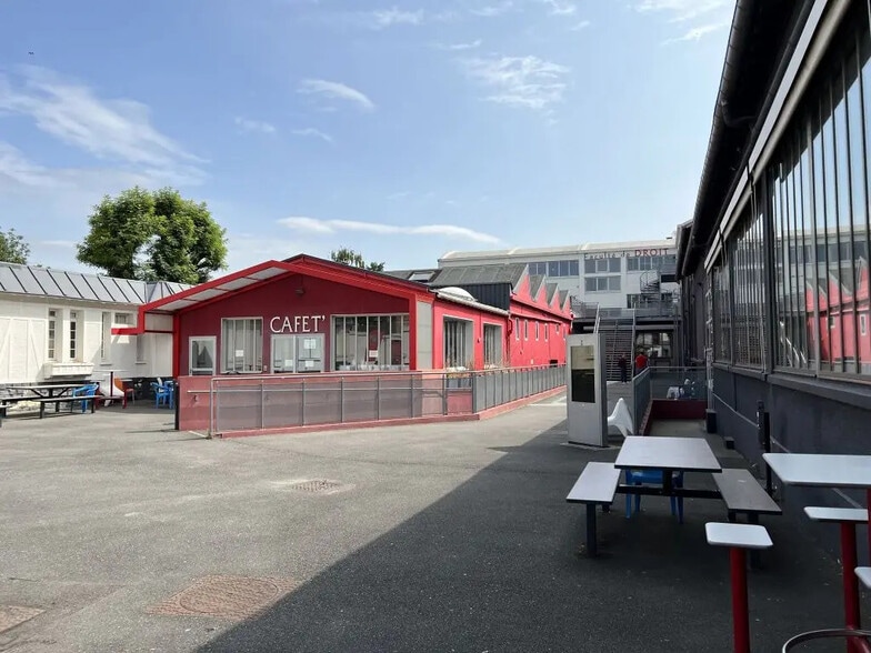 35-37 Rue Gabriel Péri, Issy-les-Moulineaux à louer - Photo de l’immeuble – Image 3 sur 9